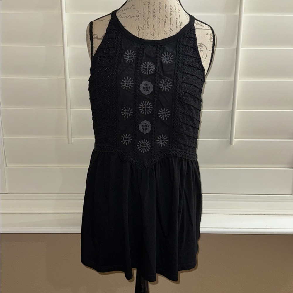 LOGO Lavish Lori Goldstein Eyelet Embroidered Peplum TANK TOP Black